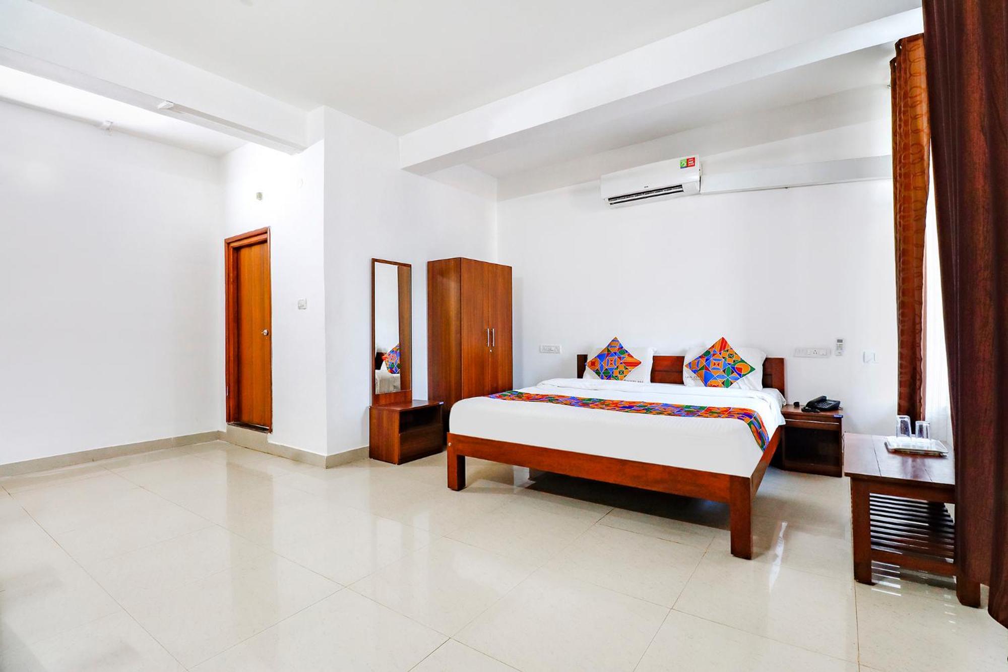 Fabhotel Raj Residency - 1Km From Madikeri Fort Exteriör bild