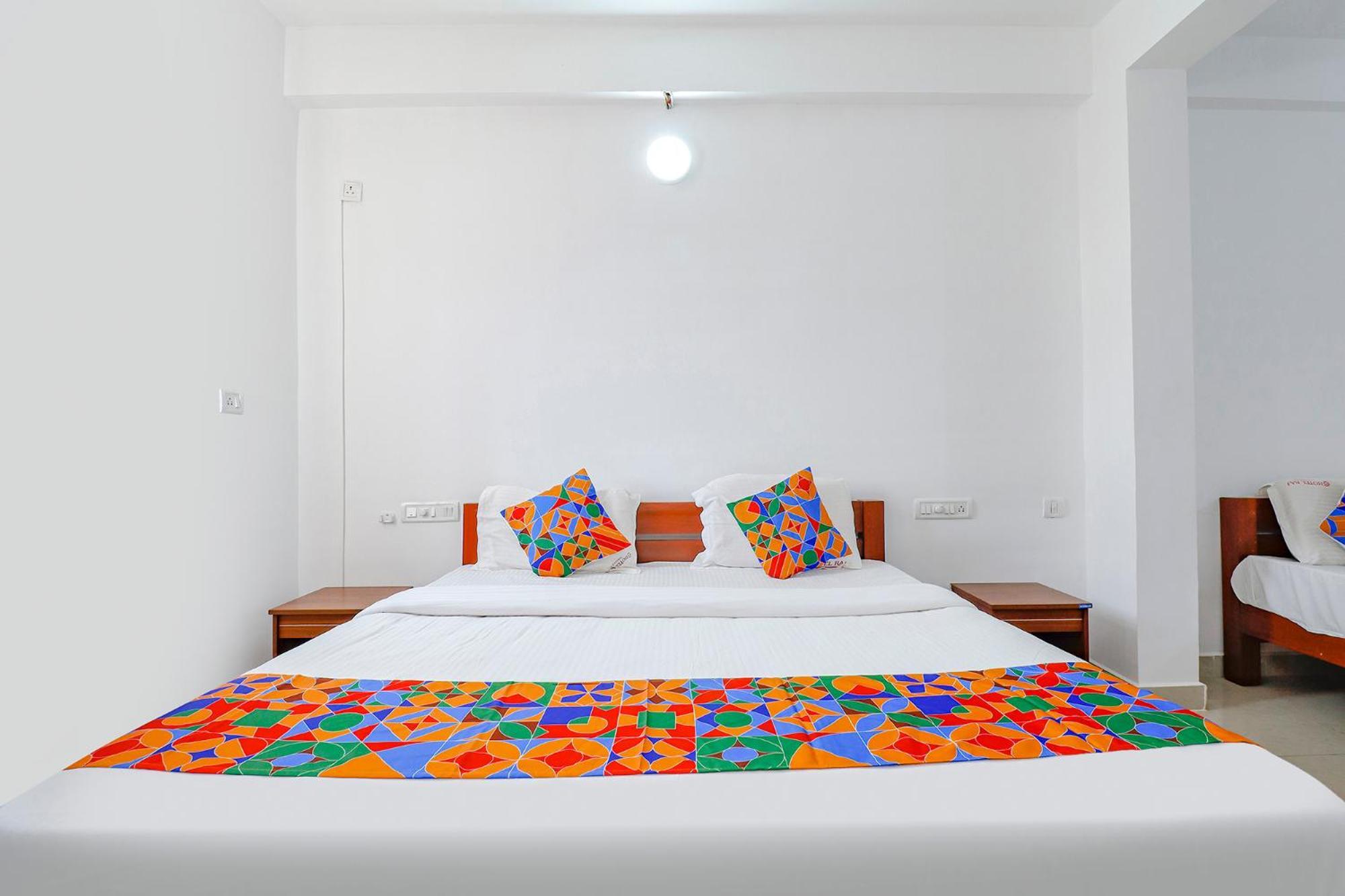 Fabhotel Raj Residency - 1Km From Madikeri Fort Exteriör bild