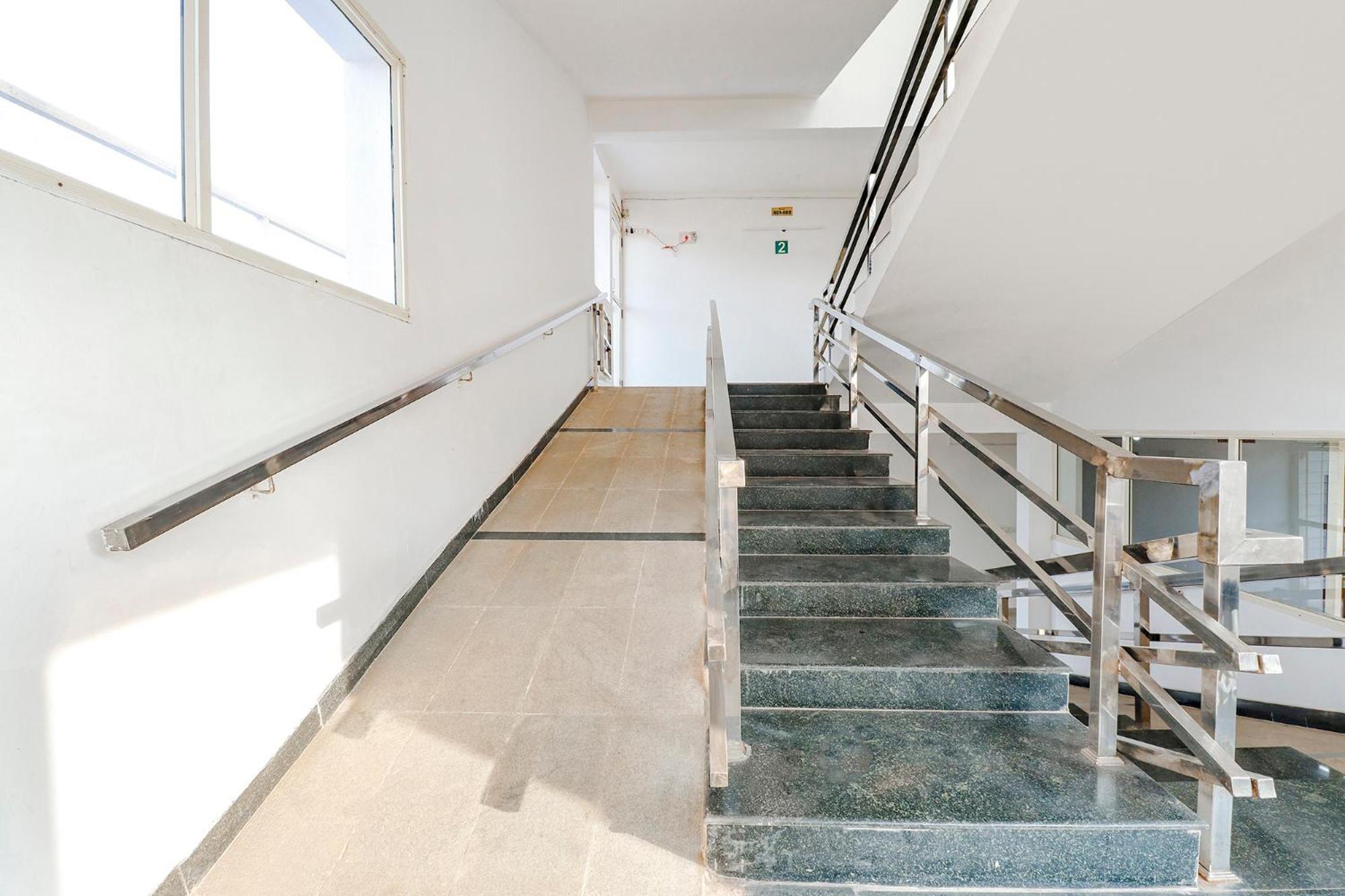 Fabhotel Raj Residency - 1Km From Madikeri Fort Exteriör bild
